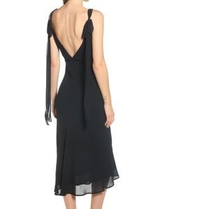 🌟Reformation Venezia midi dress in black 0